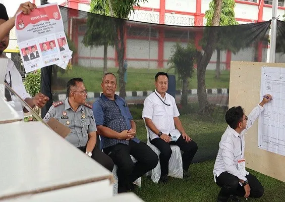 Berdasarkan hasil penghitungan suara di Lapas Kelas I Tangerang, Prabowo-Gibran tetap superior . (Ist)