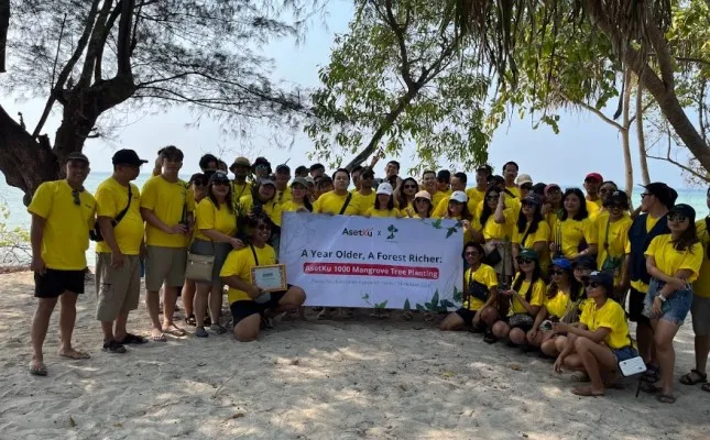 Penanaman 1.000 mangrove di Pulau Pari, Kepulauan Seribu dilakukan karyawan AsetKu. (Ist)