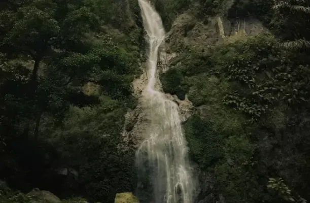 Keindahan Curug Kubang yang berada di Cianjur Selatan