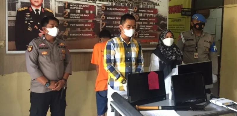 Kanit Reskrim Polsek Cipocok Jaya Ipda  Irwan Nova Arigoya saat memberikan keterangan terkait pencurian di Puskesmas Banjaragung, Kota Serang, Rabu (1/12). (ist) 