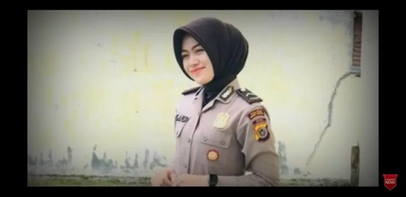 Seorang Polwan Polres Dumai menyatakan murtad, memilih seabagai Kristiani. (Youtube Jaya Inspirasi)