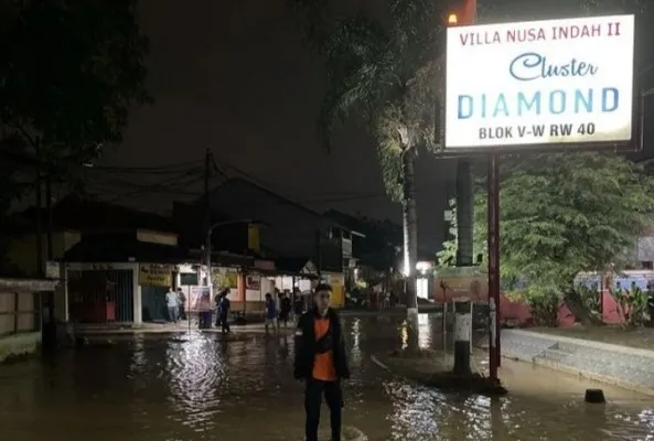 Sejumlah pemukiman warga di Kabupaten Bogor terendam banjir, belasan ribu orang mengungsi. (Ist)