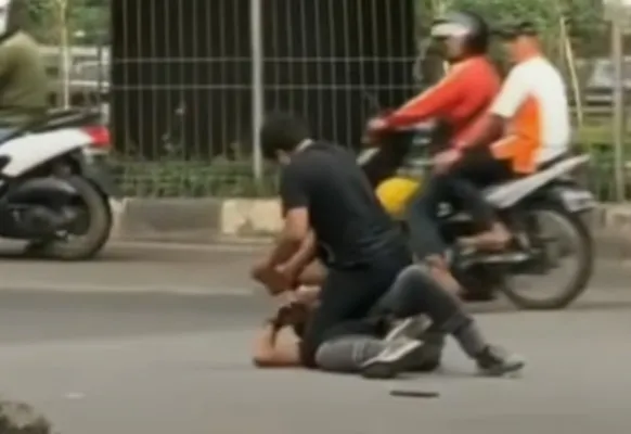 Foto: Polsek Cengkareng menangkap dua pelaku pungli kepada sopir truk di kawasan Cengkareng, Jakarta Barat. (Ist)