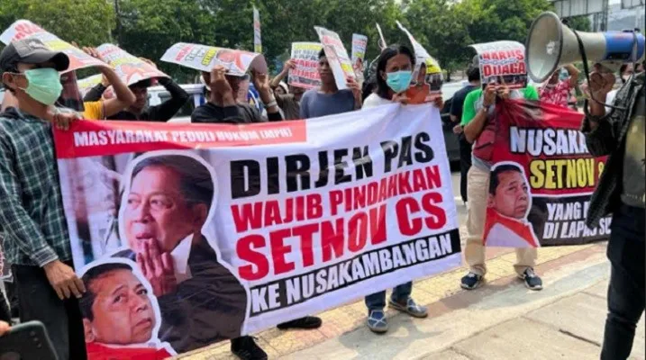 Masyarakat Peduli Hukum (MPH) meminta Ditjenpas memindahkan Setya Novanto dari lapas Sukamiskin ke lapas Nusakambangan.