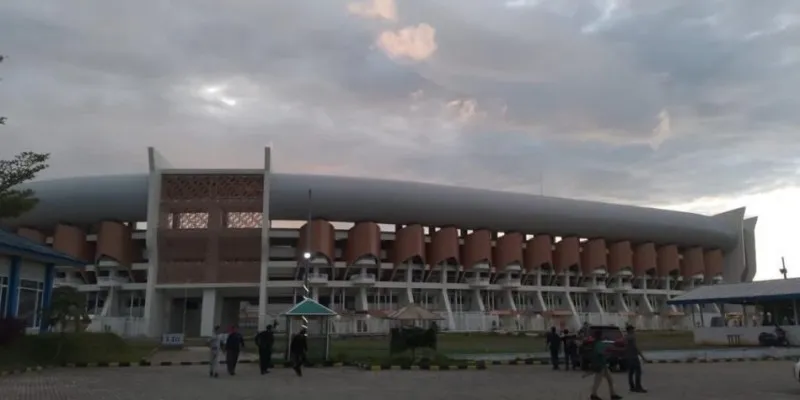 Stadion BIS di Kota Serang yang akan diresmikan Gubernur Banten besok. (ist)