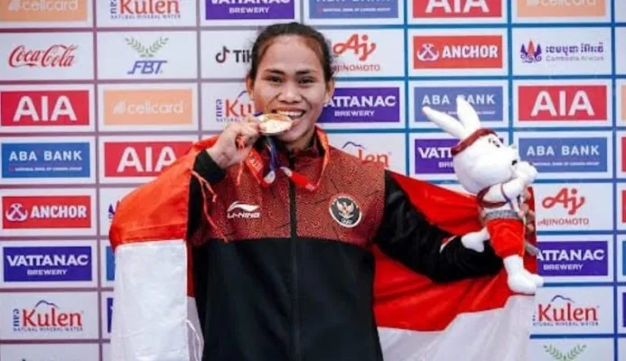 Sersan Dua Jas/W Jeni Elvis Kause meraih medali emas pada cabang olah raga Pencak Silat di kelas C puteri 55-60 Kg.(Ist/Dispenal)