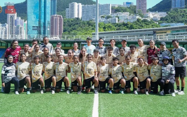 Potret skuad Timnas Putri Indonesia yang melakoni laga di Hong Kong pada Kamis, 11 Juli 2024. (X/@TimnasIndonesia)