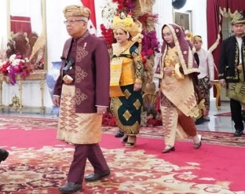 Wapres KH Ma'ruf Amin saat menghadiri upacara di istana. (setwapres)