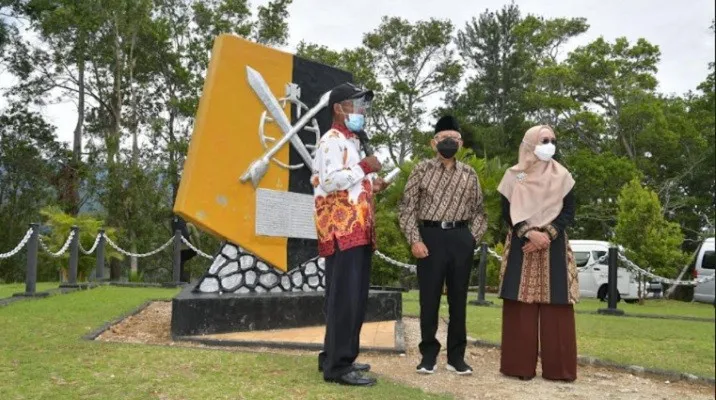 Wapres KH Ma'ruf Amin saat kunjungi Tugu MacArthur di Papua. (foto: Setwapres)