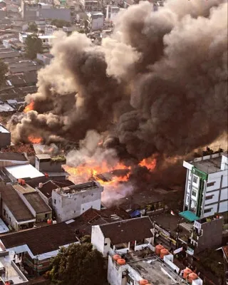 Kebakaran terjadi di Tanah Abang Jakarta Pusat (Foto: Istimewa)