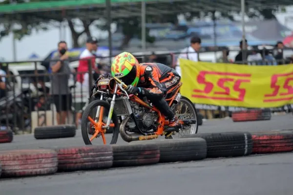 Hasil balap Seri 1 Racing Machine Madness Drag Bike 2021, Surabaya. (foto/amrf)