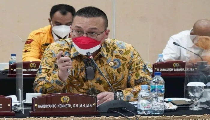 Anggota DPRD DKI Jakarta, Hardiyanto Kenneth mendukung langkah KPK mengusut dugaan korupsi di penyelenggaraan Formula E. (foto: ist)