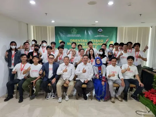 Foto : Kaban Litbang dan Diklat Kemenag RI, Prof. Suyitno Bersama Para Narasumber dan Peserta Kegiatan Orientasi Literasi Moderasi Beragama Generasi Z . (Ist.)