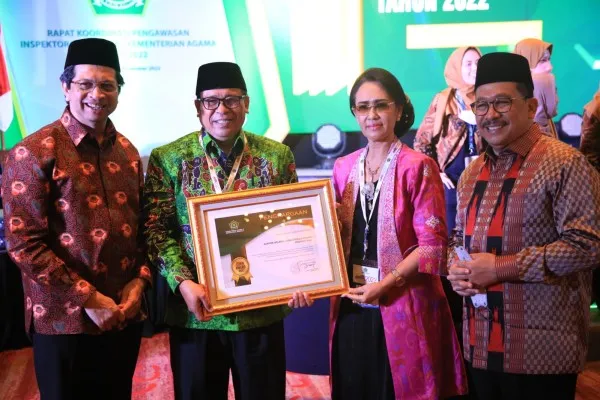 Foto : Kantor Wilayah Kementerian Agama (Kanwil Kemenag) Provinsi Bali meraih penghargaan Itjen Awards. (Ist.)