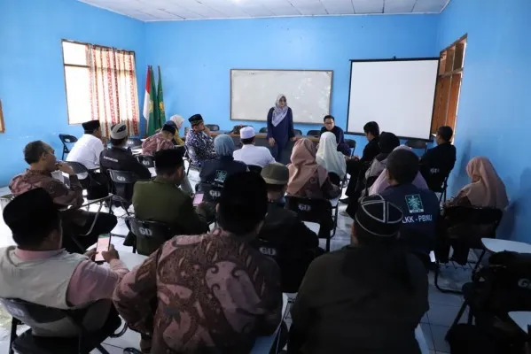 Foto : Psikolog berikan bekal kepada Tim Trauma Healing untuk para korban gempa Cianjur, Jawa Barat. (Ist.)