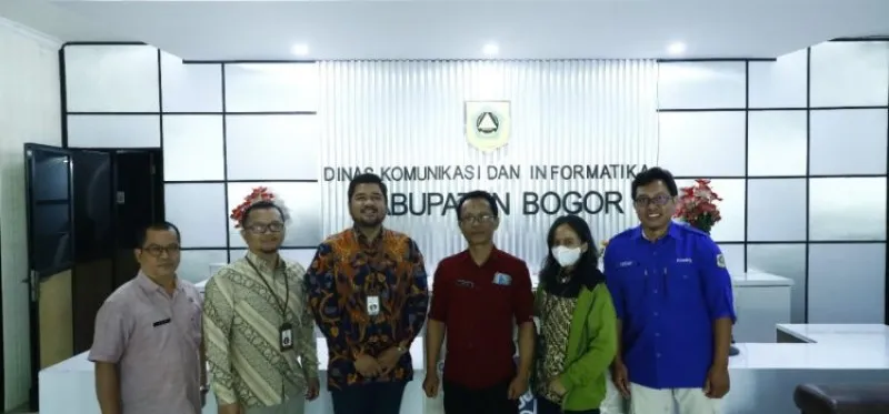 Foto : Delegasi Biro Humas Kemensetneg RI saat berkunjung ke Diskominfo Pemkab Bogor, Selasa (20/12/2022). (Ist.)