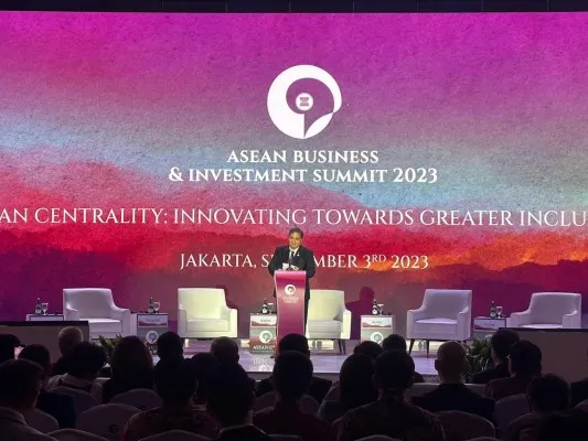 Foto: Menteri Koordinator Bidang Perekonomian Airlangga Hartarto dalam ASEAN Business and Investment Summit 2023 Plenary Session. (Ist.)