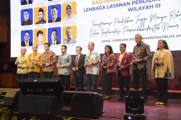 Foto: Universitas Mercu Buana Raih Tujuh Pernghargaan dari LLDIKTI III. (Ist.)