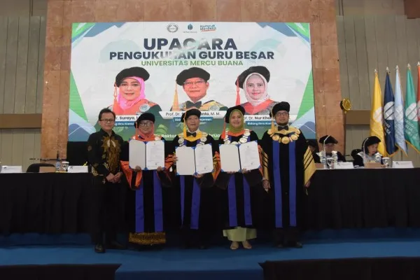 Pengukuhan tiga guru besar Universitas Mercu Buana. ist