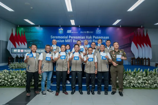 Foto: Bank DKI kembali menjalin kemitraan bersama MRT Jakarta, melalui hak penamaan stasiun dari Stasiun Bundaran HI menjadi Stasiun Bundaran HI Bank DKI, Jakarta. (Dok. Bank DKI)