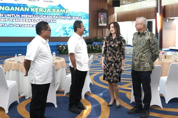 Foto: Bank Mandiri bersama Kementerian Kelautan dan Perikanan RI komitmen ekonomi biru. (Dok. Bank Mandiri)