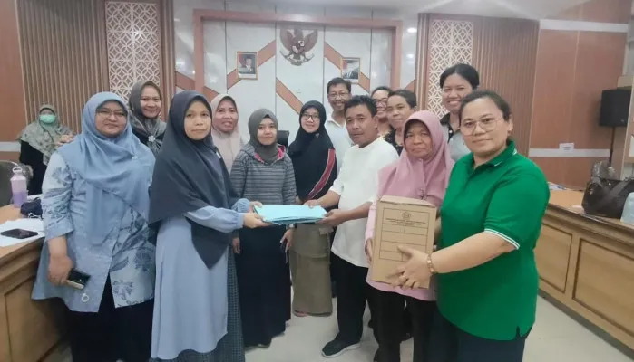 Foto: Ditjen Bimas Buddha Kemenag gerebek arsip di Kantor Wilayah Kemenag Provinsi Jawa Barat. (Dok. Ditjen Bimas Buddha)