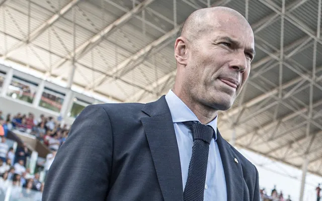 Potret Zinedine Zidane yang dikabarkan dibidik menjadi pelatih Arab Saudi. (X/ESPNFC)