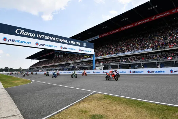 GP Buriram terancam batal setelah lonjakan kasus COVID-19 di Thailand meningkat. (foto/motogp)