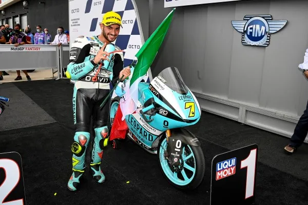 Dennis Foggia kembali juara kelas Moto3 di GP Misano 2021. (foto: motogp)