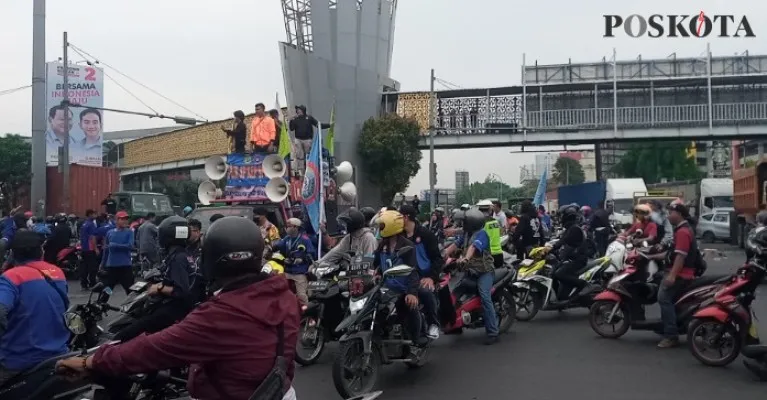 Aksi massa buruh di Kota Bekasi. (Ihsan Fahmi).