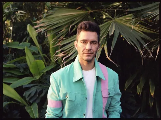 Lirik Lagu Honey, I'm Good - Andy Grammer, Tetap Setia Meski Digoda Banyak Wanita (Foto: Tucson Weekly)