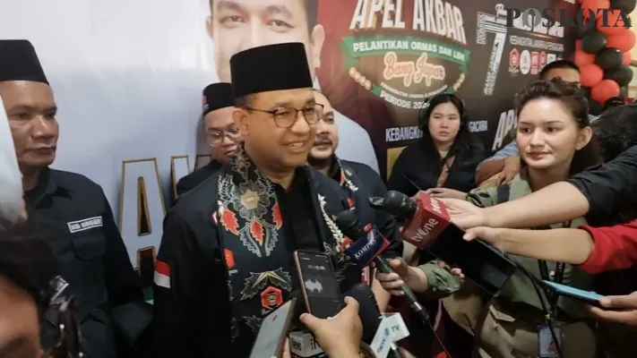 Kandidat Gubernur DKI Jakarta, Anies Baswedan di acara HUT Ormas Bang Japar di Gor Cempaka Putih, Jakarta Pusat pada Sabtu, 20 Juli 2024. (Poskota.co.id/Pandi Ramedhan)