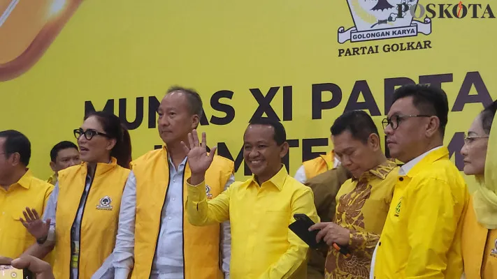 Bahlil Lahadalian resmi mendaftarkan diri menjadi calon Ketua Umum (Ketum) Partai Golkar. (Poskota/Pandi Ramedhan)