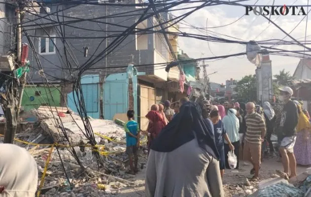 Rumah warga yang ambrukk di Johar Baru, Jakarta Pusat.(Rika)