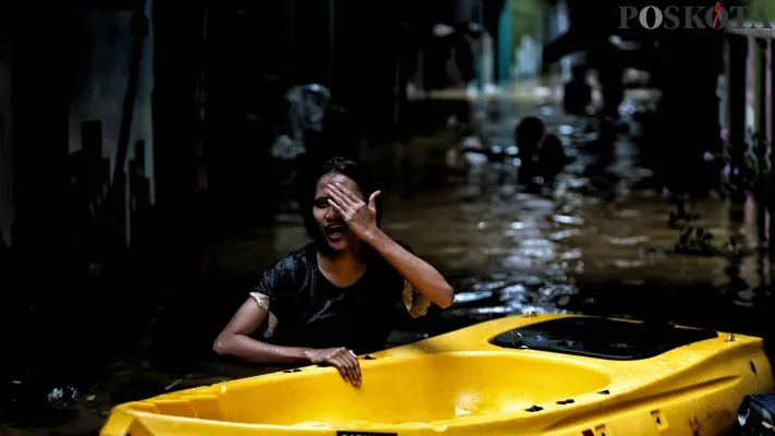 Situasi saat Jakarta terendam banjir beberapa waktu lalu.(Foto: Poskota)