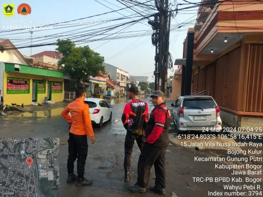 BPBD Kabupaten Bogor melakukan assessment lokasi banjir di Kecamatan Bojong Kulur (Dok: BPBD Kabupaten Bogor)