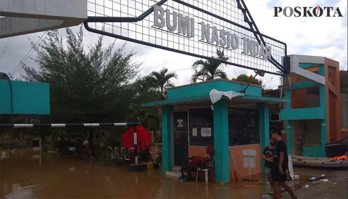 Banjir di Perumahan Bumi Nasio Indah, Kelurahan Jatimekar, Kecamatan Pondok Gede, Kota Bekasi yang terjadi pada 21 Februari 2021 (cro2)