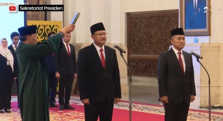 Pelantikan Gus Ipul menjadi Menteri Sosial gantikan Tri Rismaharini oleh Presiden Jokowi. (Tangkapan Layar Sekretariat Presiden)