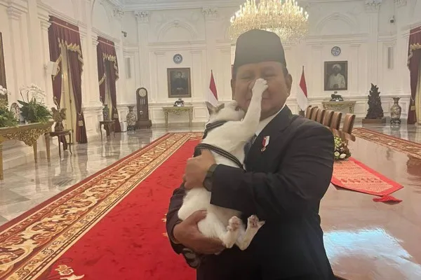 Momen Presiden Prabowo Subianto dan Bobby Kertanegara. (Instagram/@prabowo)