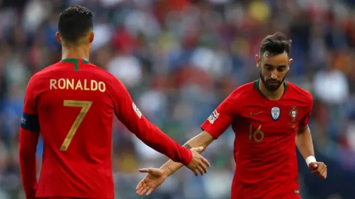 Bruno Fernandes dengan Cristiano Ronaldo. (ist)