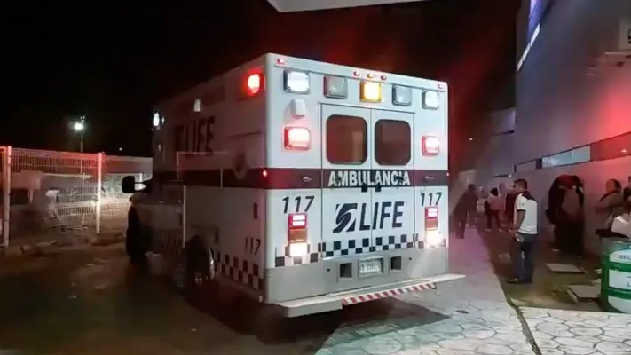 Sebuah kapal wisatawan tenggelam di lepas pantai Cancun, Meksiko. (Foto/ABC News)