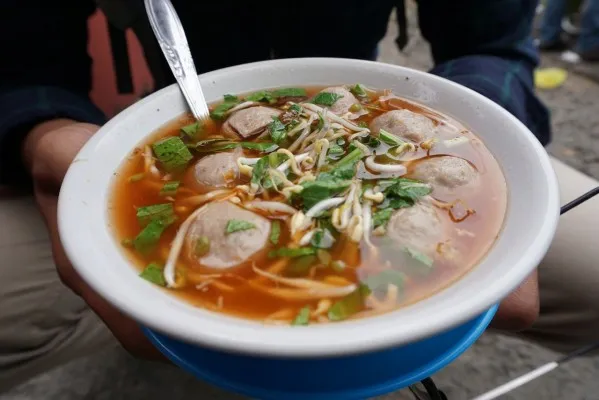 5 rekomendasi warung bakso yang buka saat lebaran. (Pixabay)