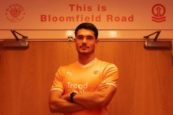 Pemain Timnas Indonesia, Elkan Baggott resmi dipinjamkan Ipswich Town ke Blackpool. (Instagram/@blackpoolfc)