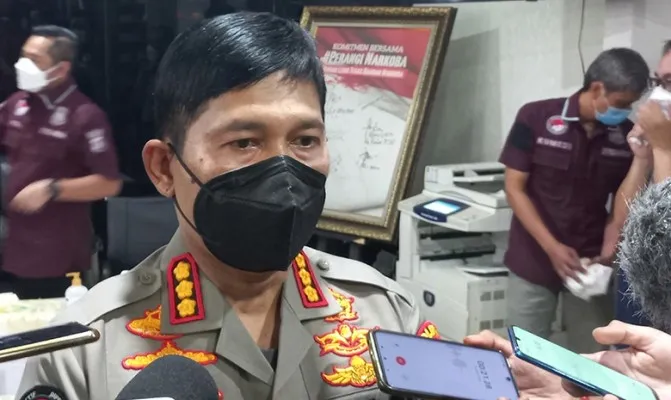 Kombes Endra Zulpan, Bambang Pamungkas dilaporkan terlantarkan anak, Polisi mengatakan belum dipanggil karena masih butuh keterangan tambahan pelapor. (Foto/pandi)