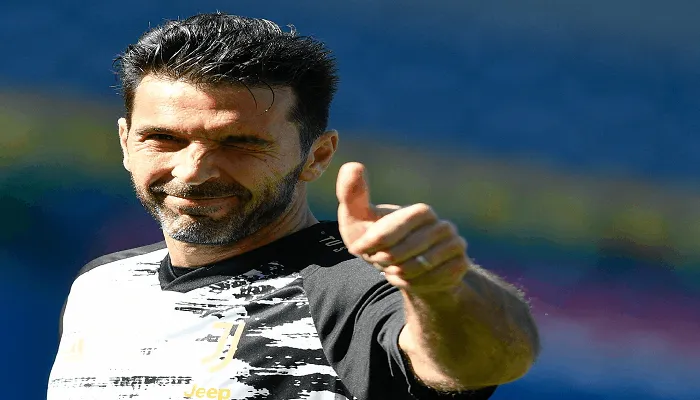 Gianluigi Buffon, Kiper Legendaris Italia (Foto: @gianluigibuffon/Twitter)