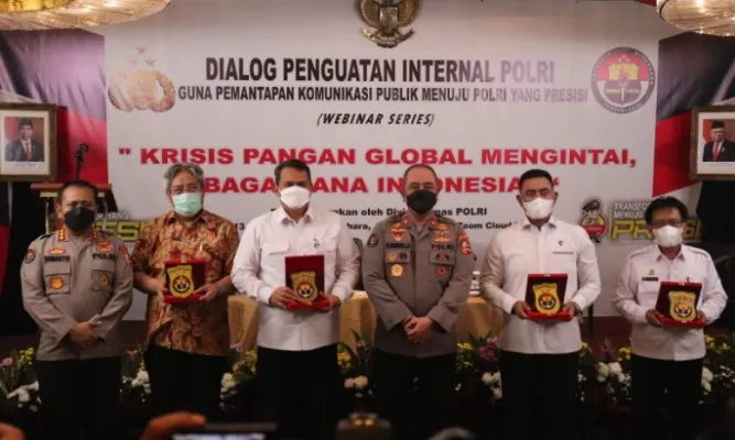 Nara sumber FGD "Krisis Pangan Global Mengintai, Bagaimana Indonesia.(tangkap layar)