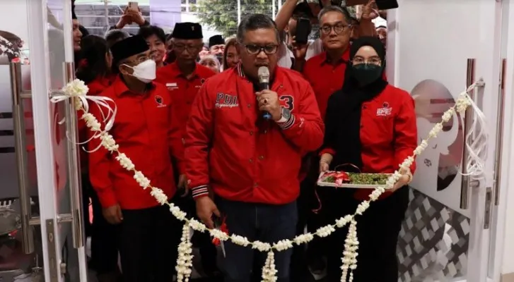 Sekjen PDIP Hasto Kristiyanto menghadiri syukuran renovasi kantor DPC PDI Perjuangan Jakarta Timur .(Ist)