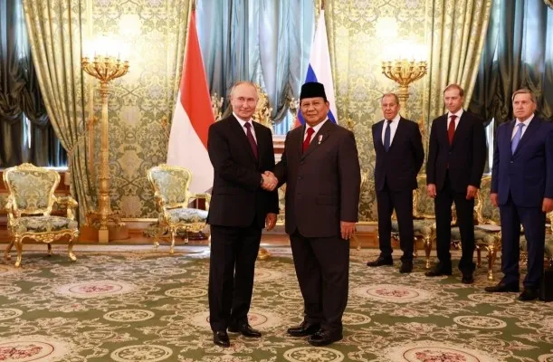 Menteri Pertahanan Republik Indonesia Prabowo Subianto bertemu Presiden Rusia Vladimir Putin Bahas kerjasama di bidang pertahanan. (Ig Prabowo)