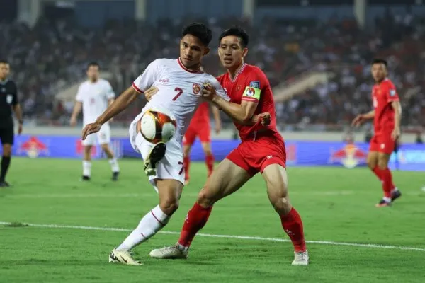 Timnas Indonesia saat berhadapan dengan Vietnam di Stadion May Dinh, Kota Hanoi, Vietnam pada Selasa, 26 Maret 2024. (PSSI.org)