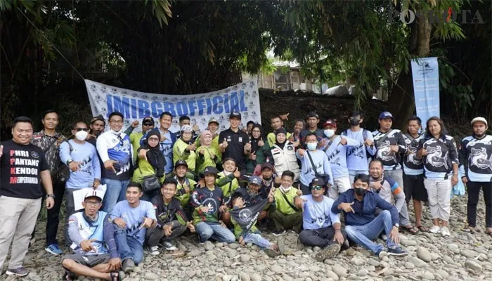 Foto bersama JMI Bogor Raya dan Baraya Mancing Bogor serta jajaran Pejabat hingga artis.(billy)